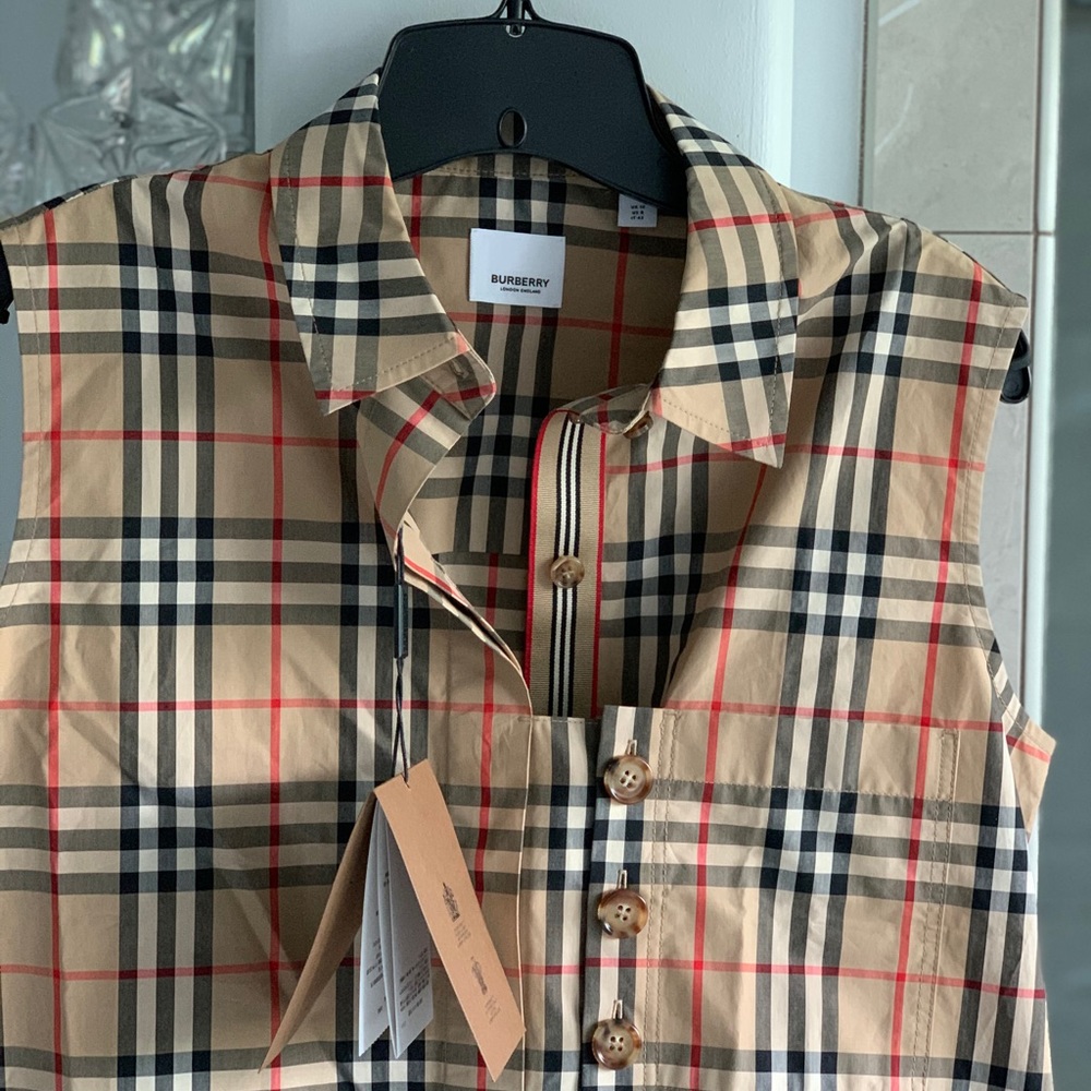 SOLD Burberry Palila Check Print Sleeveless Shirt - Picture 7 of 12